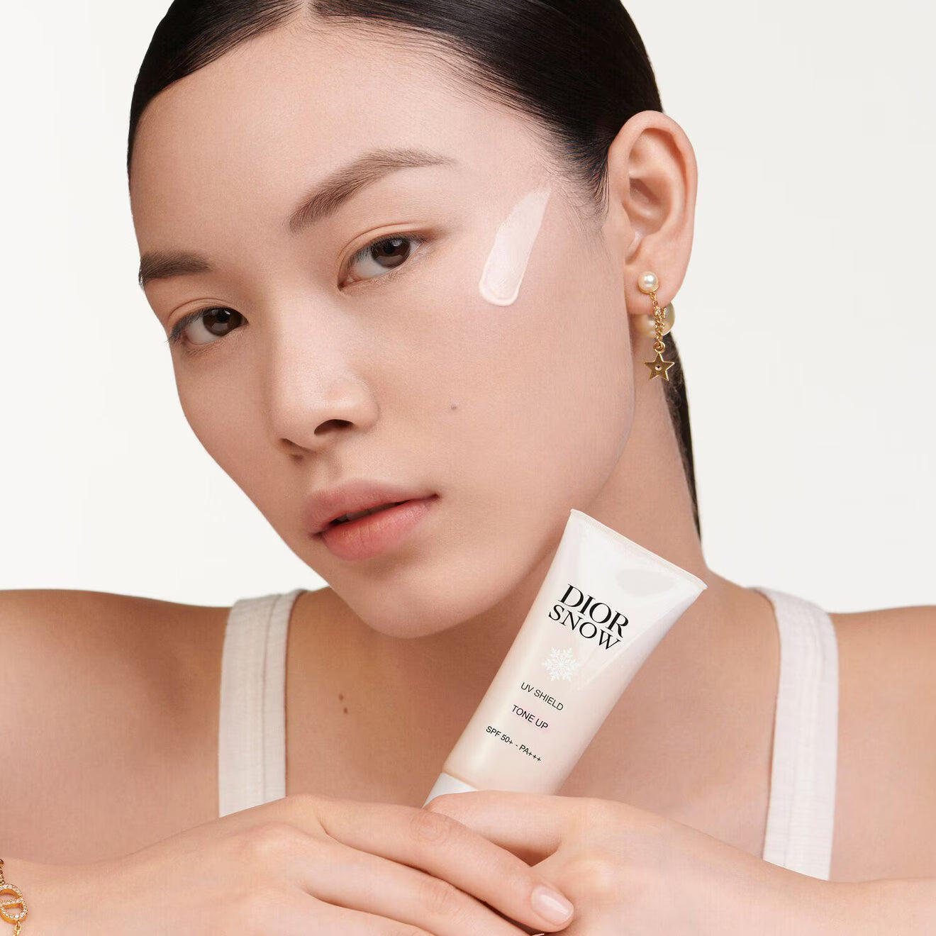 Diorsnow UV Shield Tone Up