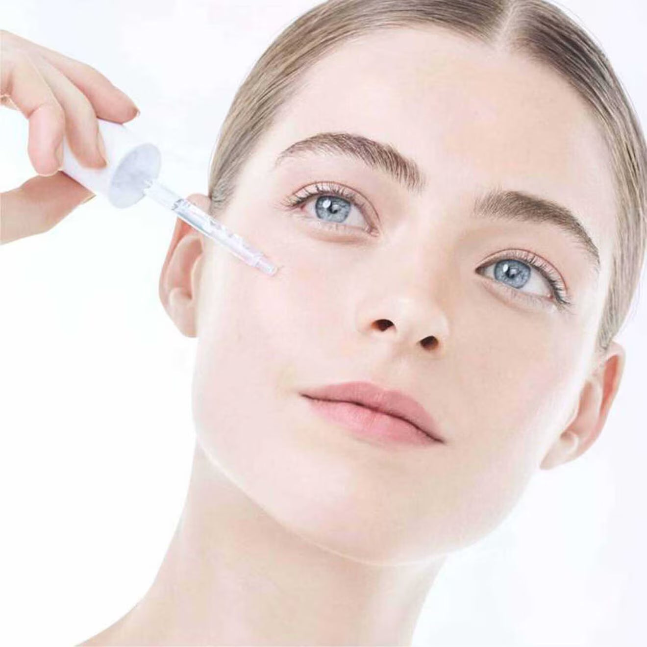 Clarifique Pro-Solution Serum - Brightening & Dark Spot Reducing
