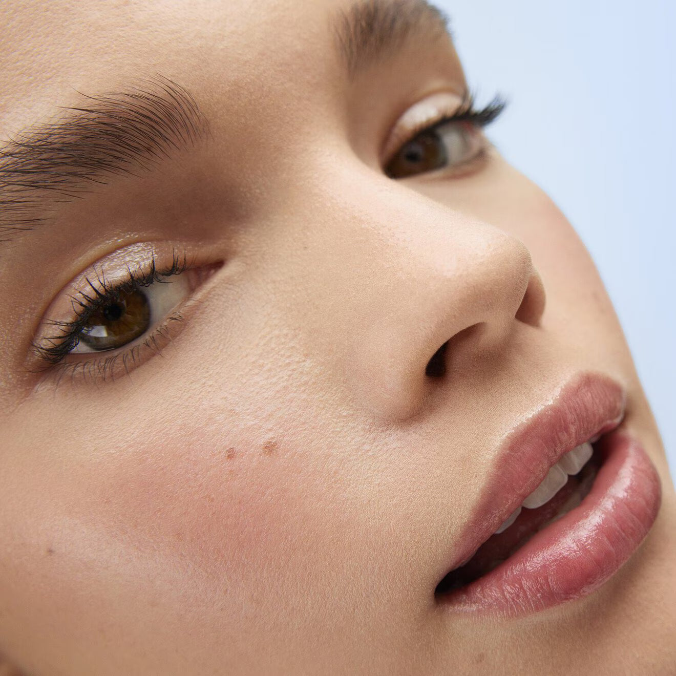 Lip Butters And Scrub - 12-Hour Lip Moisturizing Care
