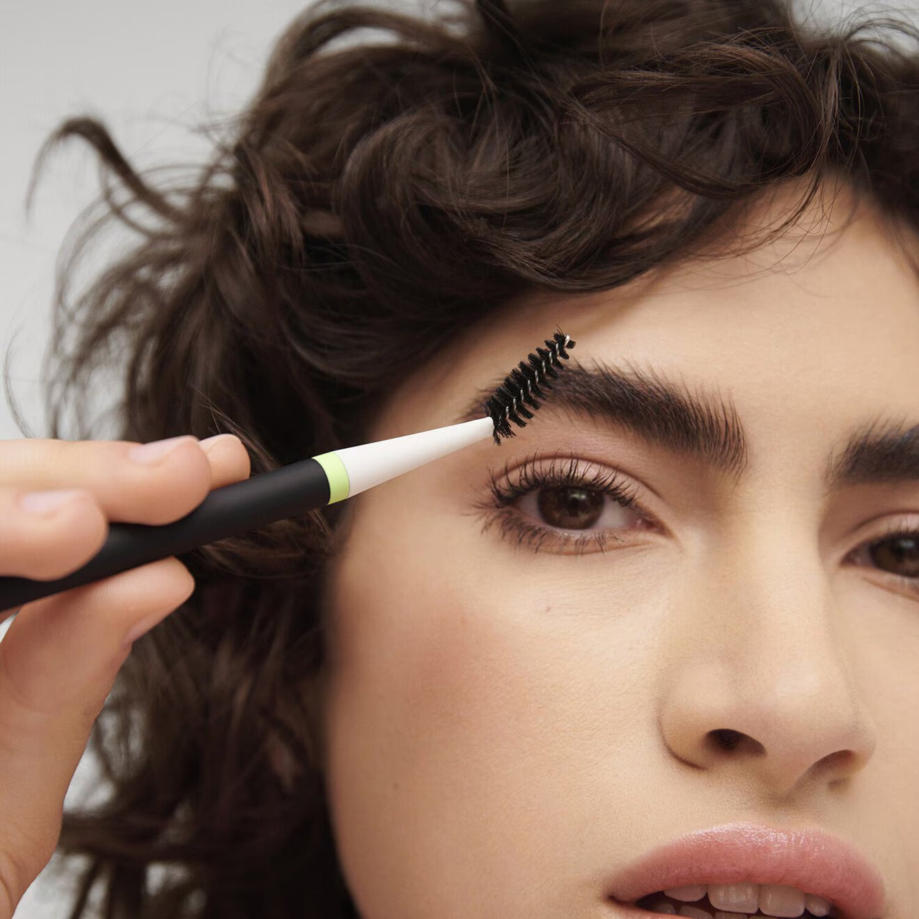 12 The Brow Brush - Mistake-Proof Eye Application In Half The Time