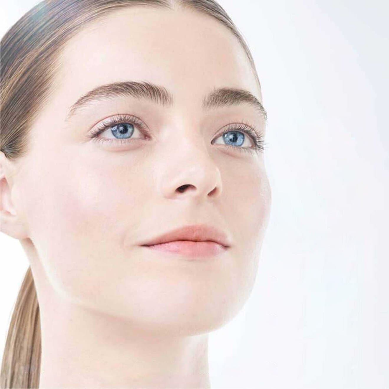 Clarifique Pro-Solution Serum - Brightening & Dark Spot Reducing