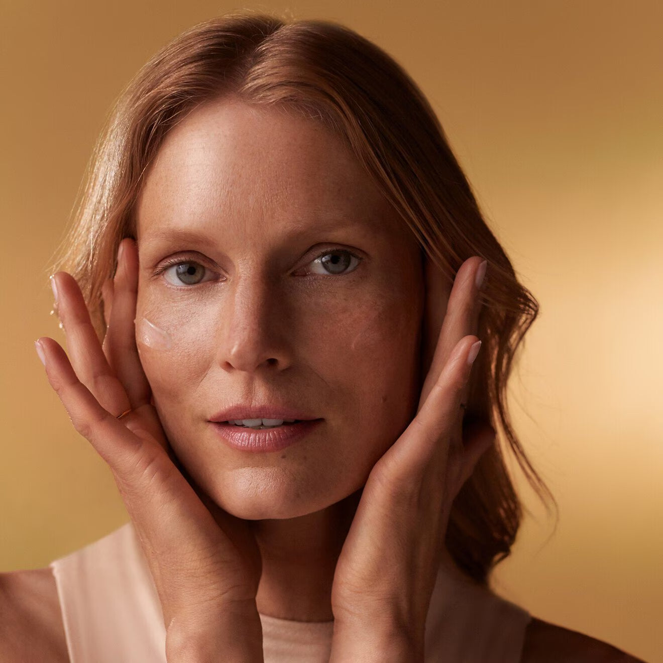 Future Solution LX Firming Contour Serum