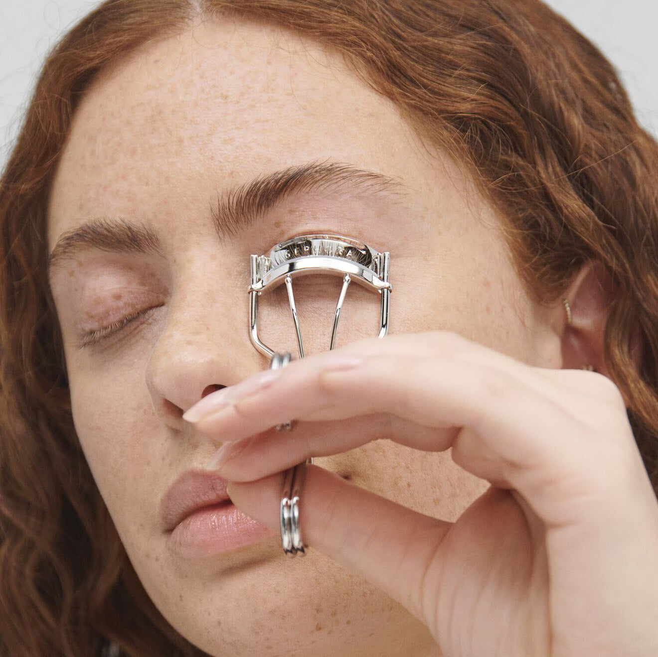 Eyelash Curler - For A Maximum Curl Effect