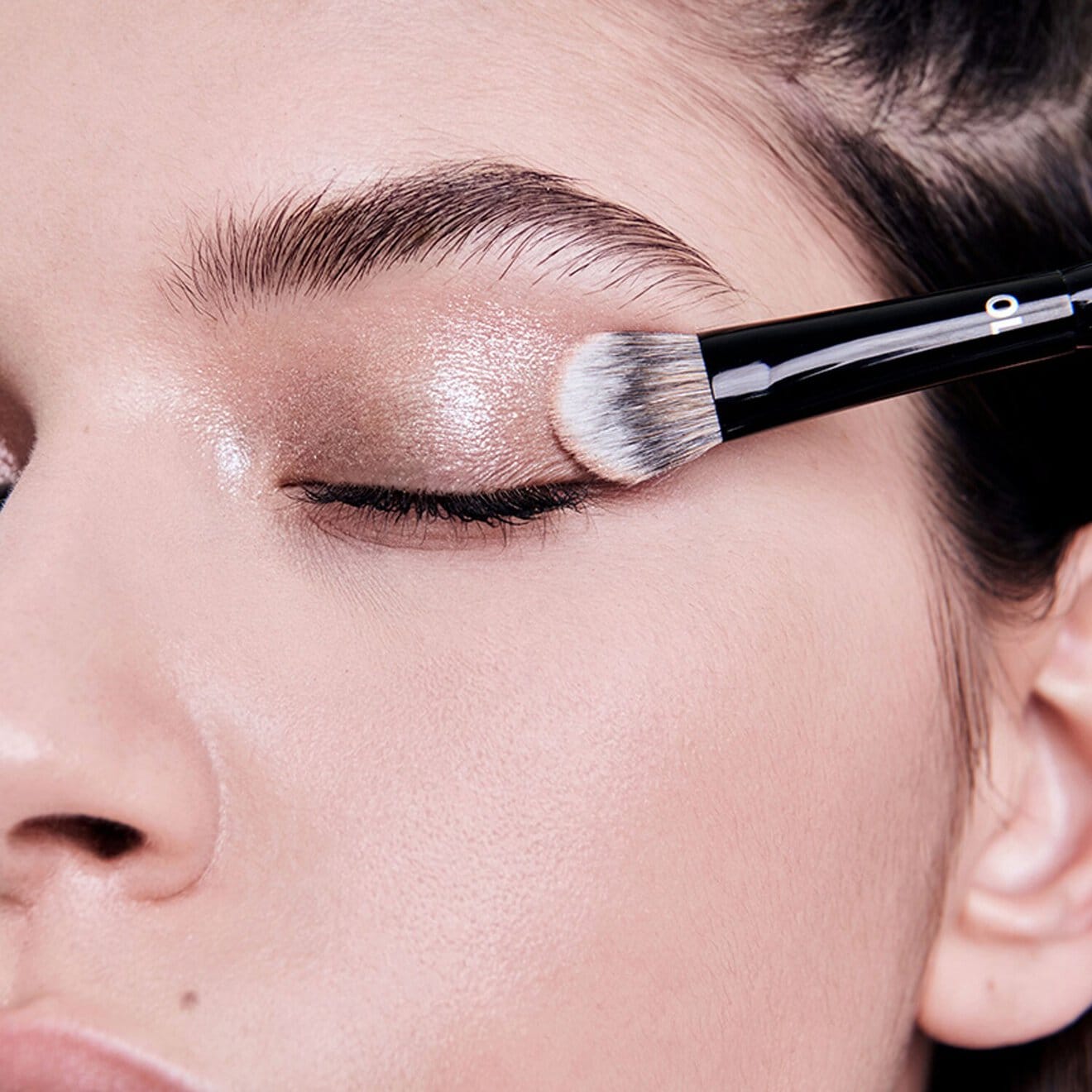 Professional brush Pro Eyeshadow Brush #10