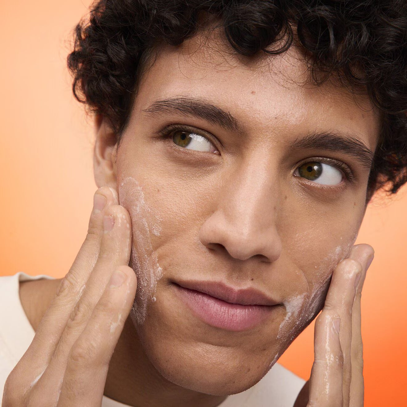 Glow Brightening Cleansing Powder With Vitamin C+E