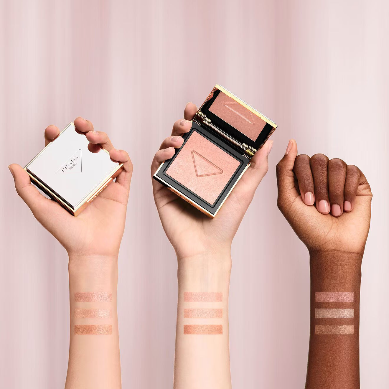 PRADA LIGHT GLOWING POWDER