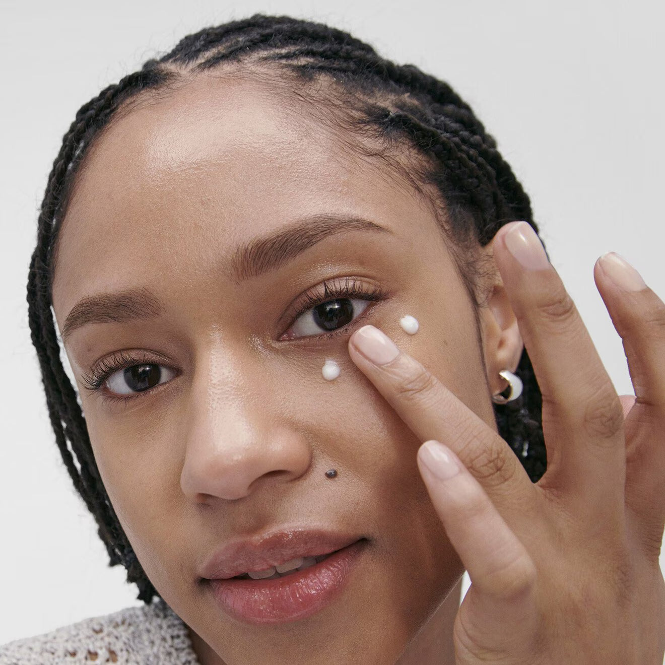 Brightening eye cream