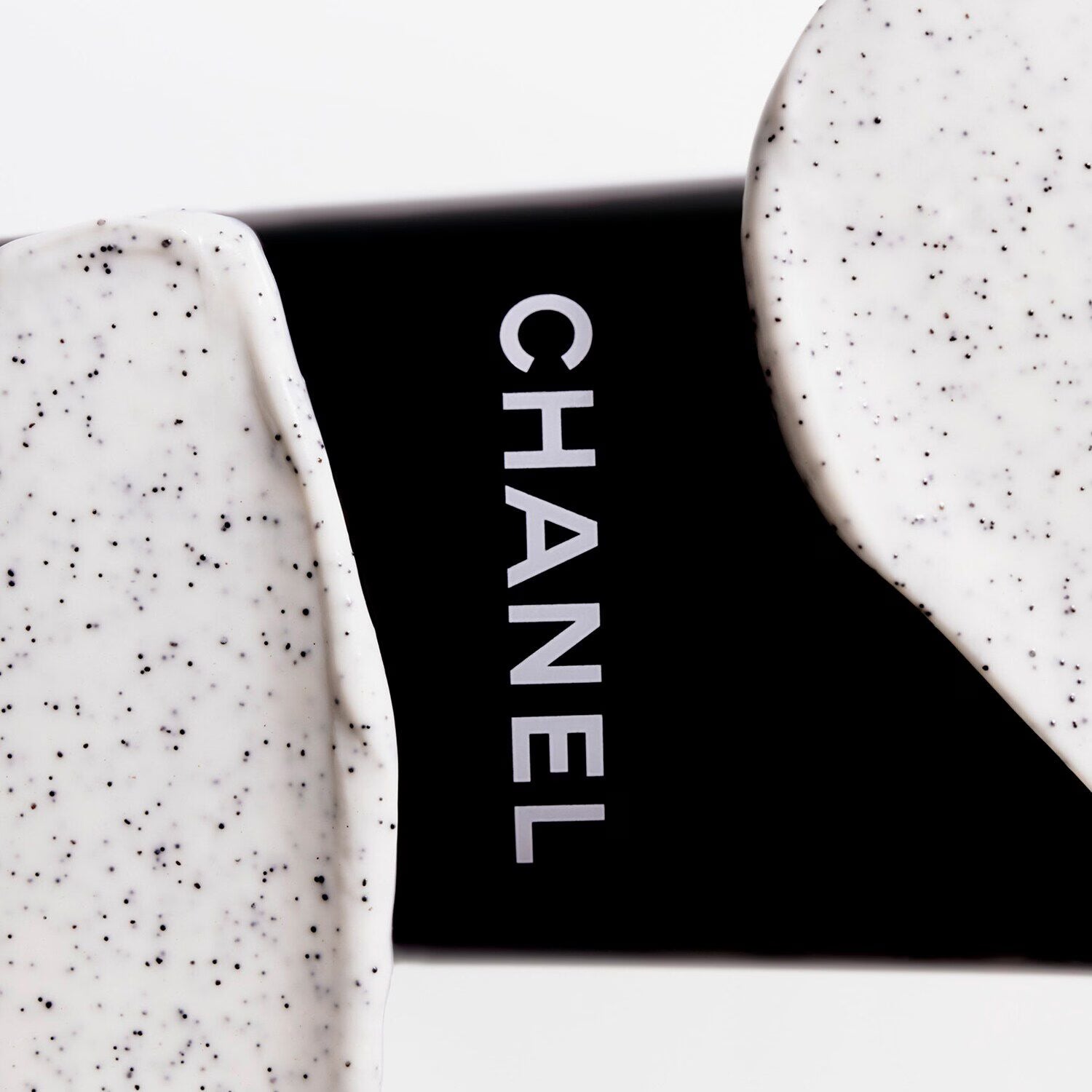 LE MASQUE - Camellia Exfoliating Mask