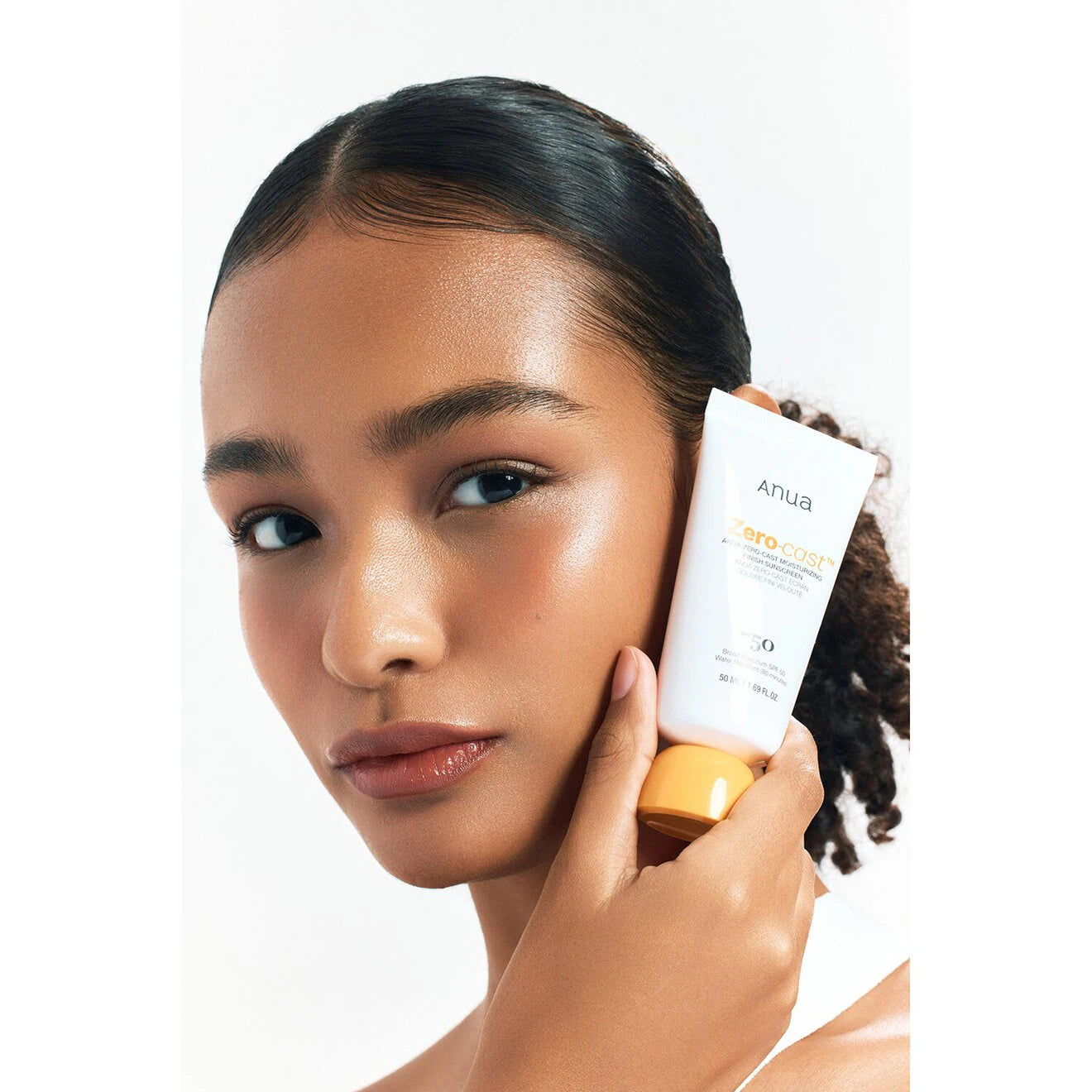 Zero-Cast Moisturizing Finish Sunscreen SPF 50+ PA++++