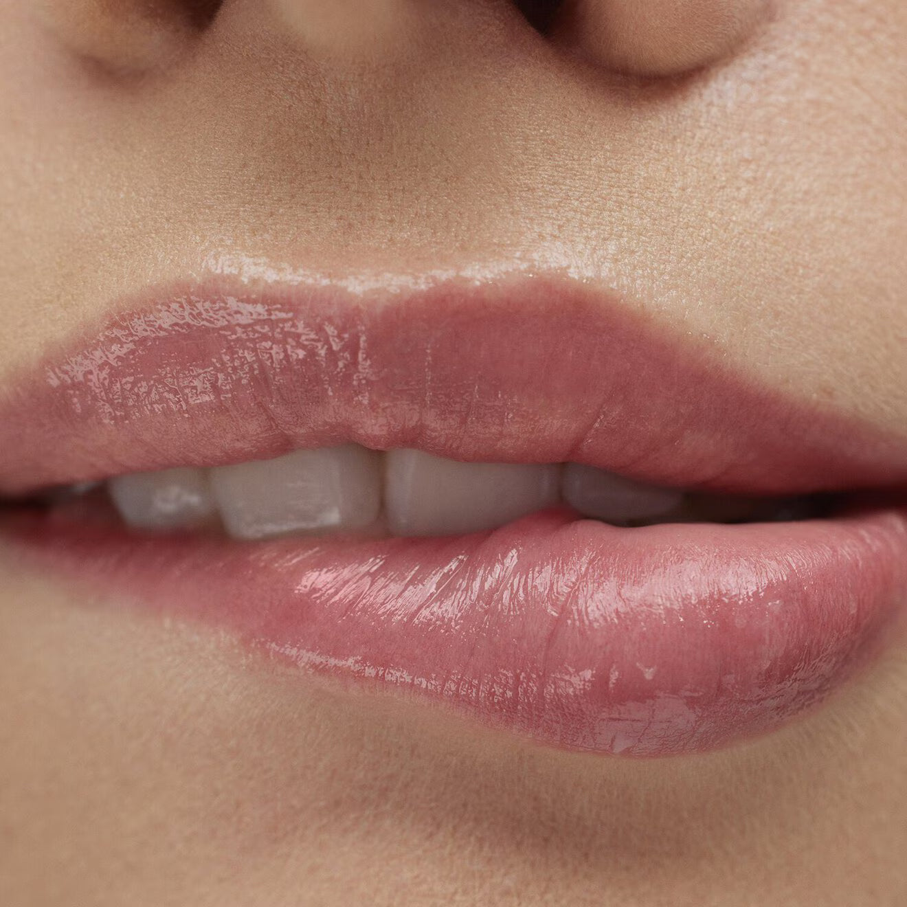 Lip Butters And Scrub - 12-Hour Lip Moisturizing Care