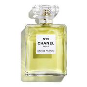 N°19 - Eau De Parfum Spray