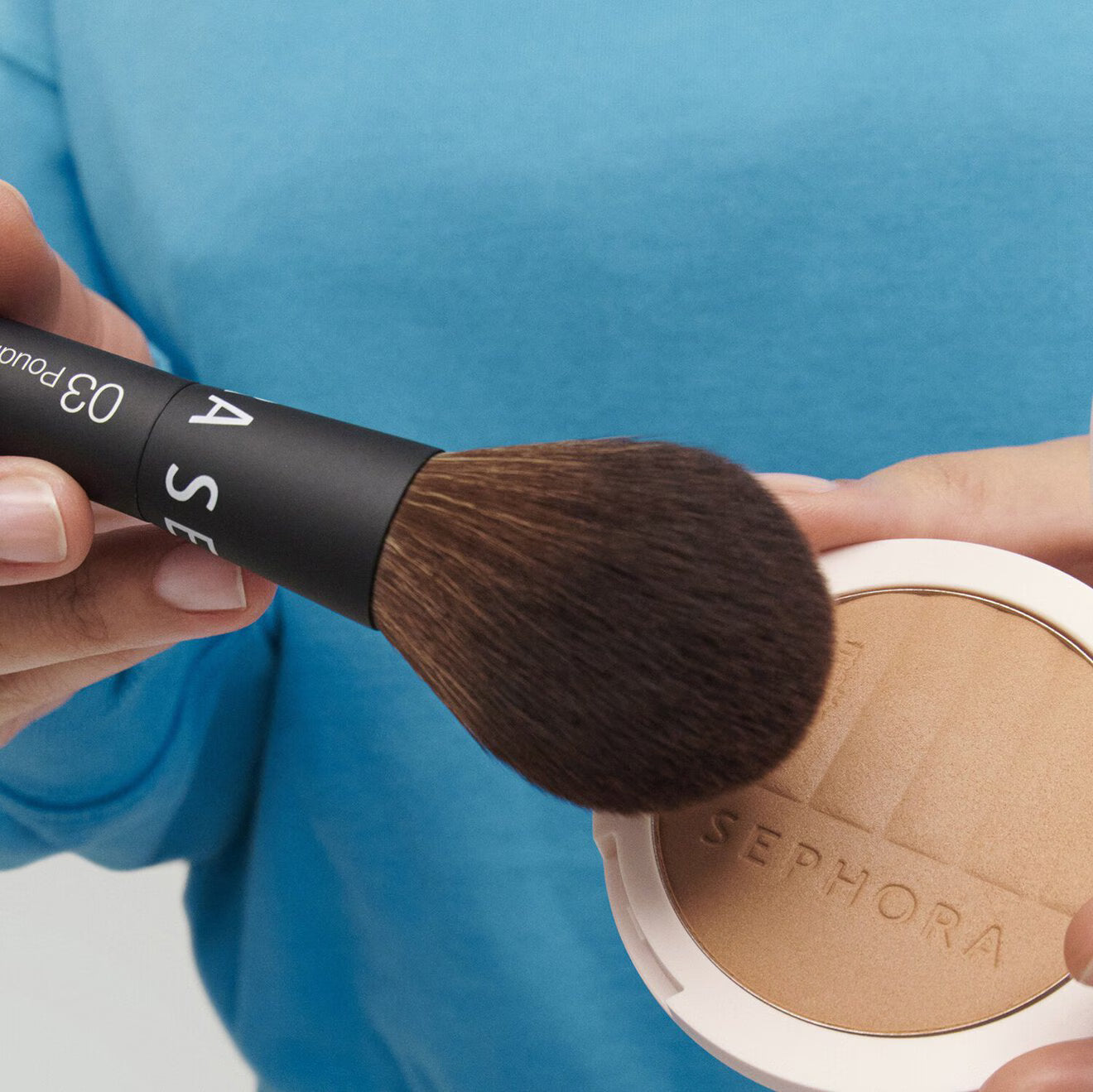 03 The Powder Brush - Mistake-Proof Face Application In Half The Time