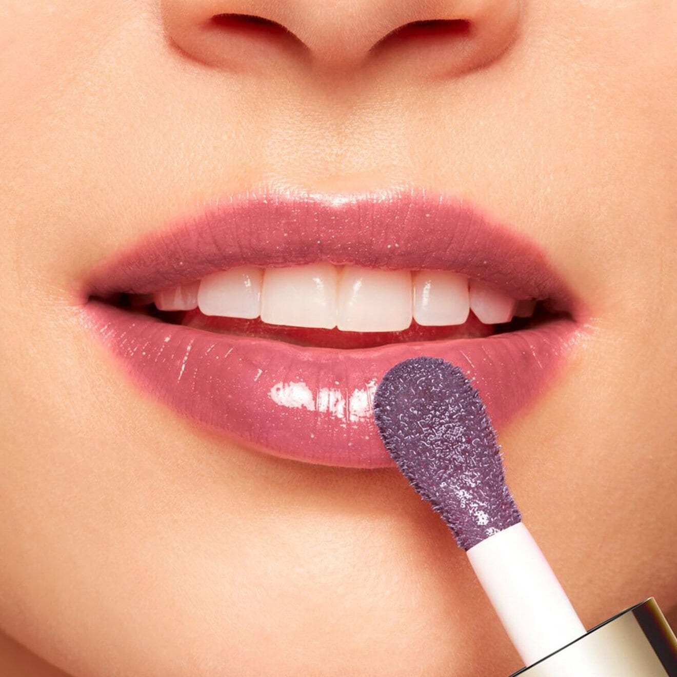 Black & White Lip Comfort Oil