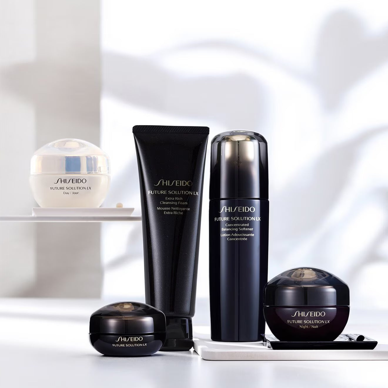 Future Solution LX Extra Rich Cleansing Foam