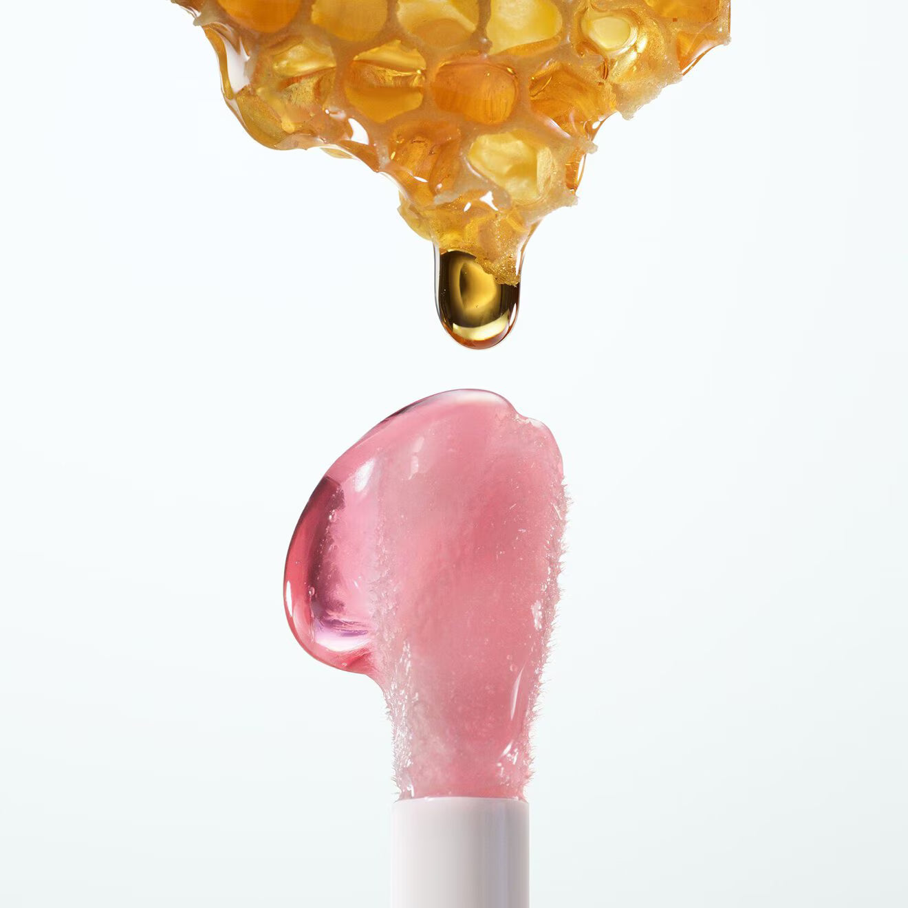 KissKiss Bee Glow Oil - 92% natural-origin honey tint lip oil