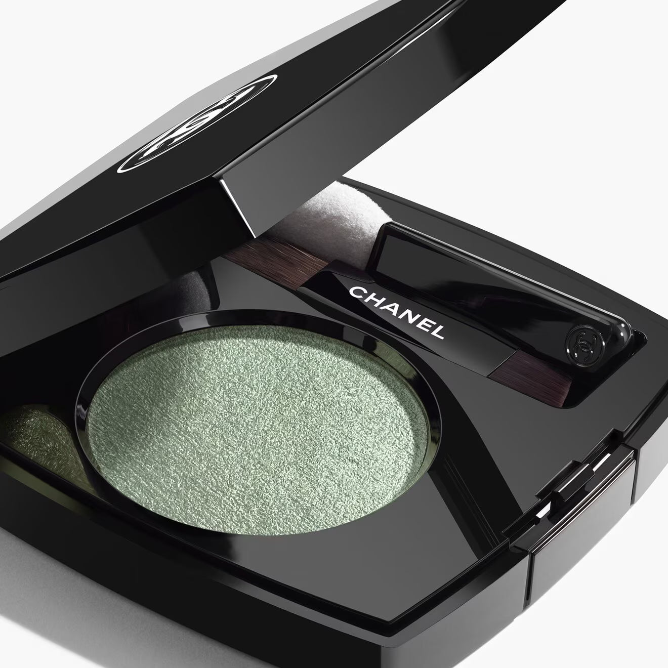 OMBRE ESSENTIELLE Multi-Use Longwearing Eyeshadow