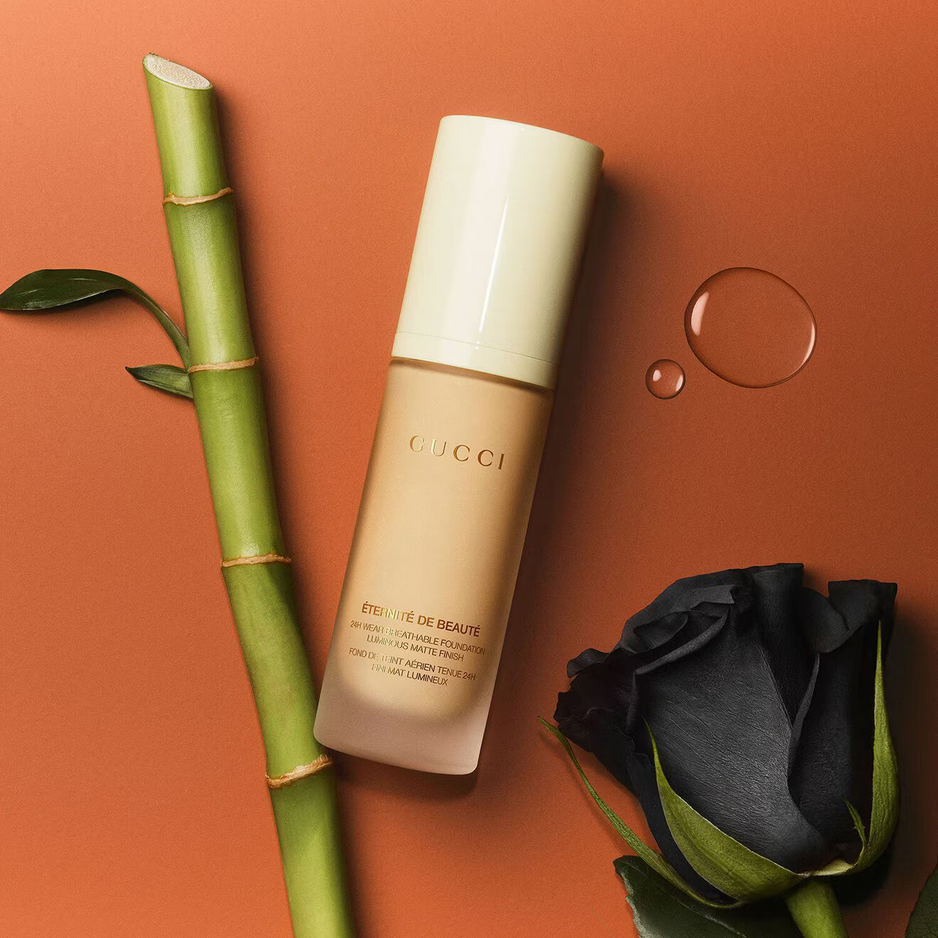 Eternité de Beauté - Foundation SPF 15
