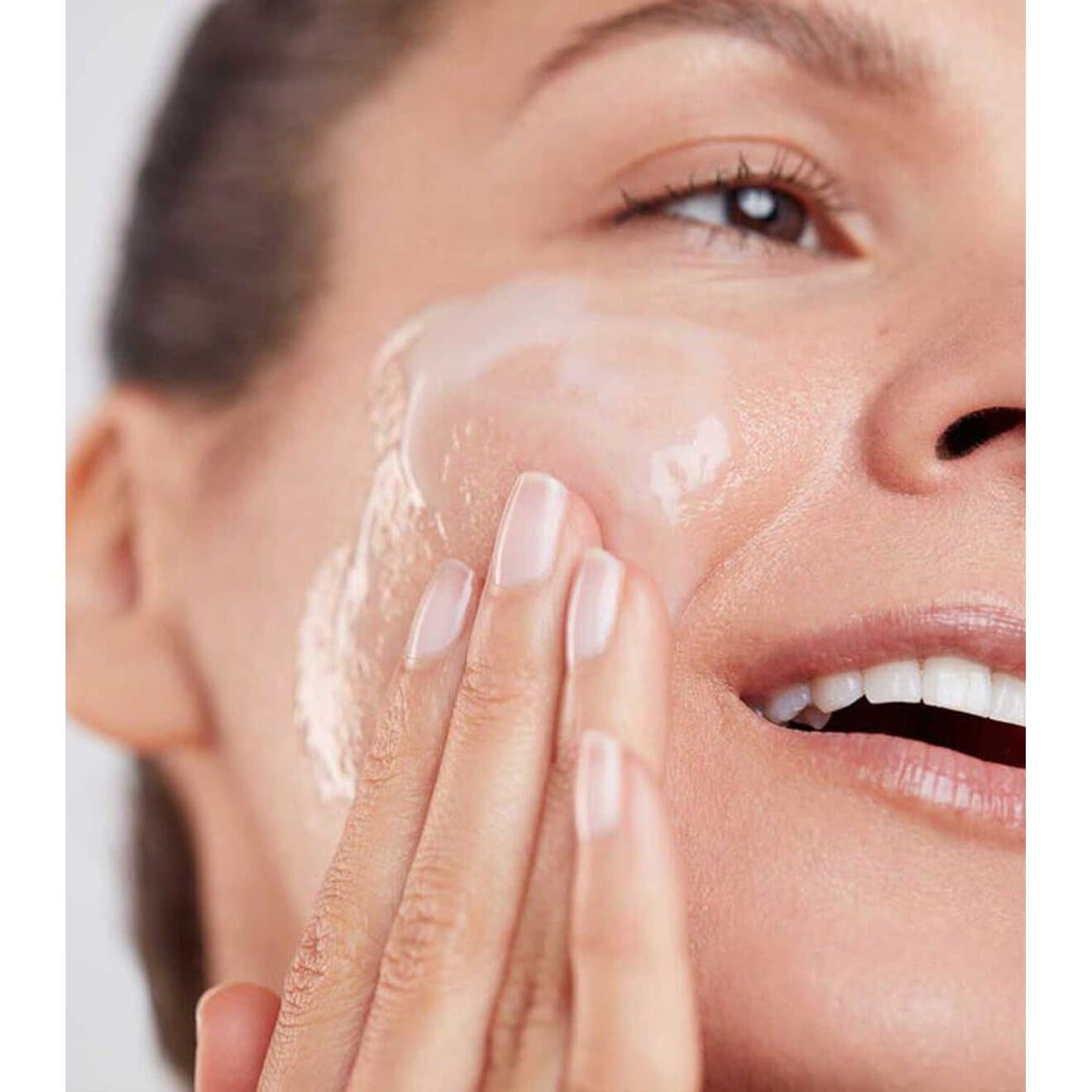 Dynamic Resurfacing Facial Wash