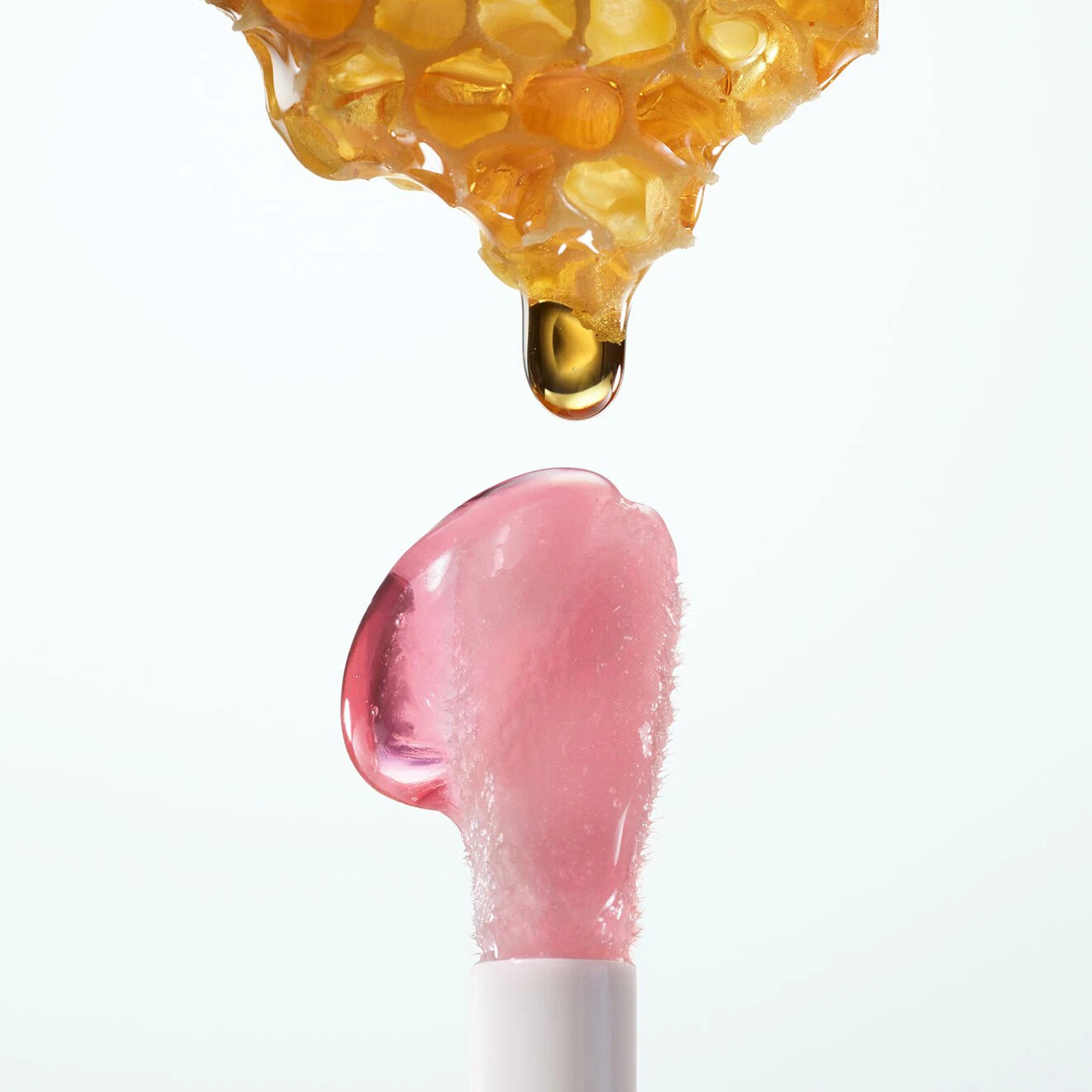 KissKiss Bee Glow Oil - 92% natural-origin honey tint lip oil