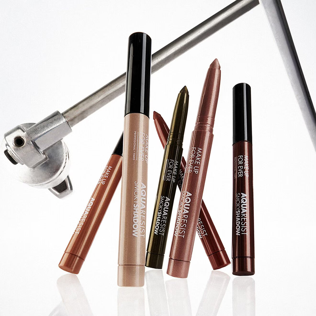 Aqua Resist Smoky Shadow Multi Use Eye Color Stick