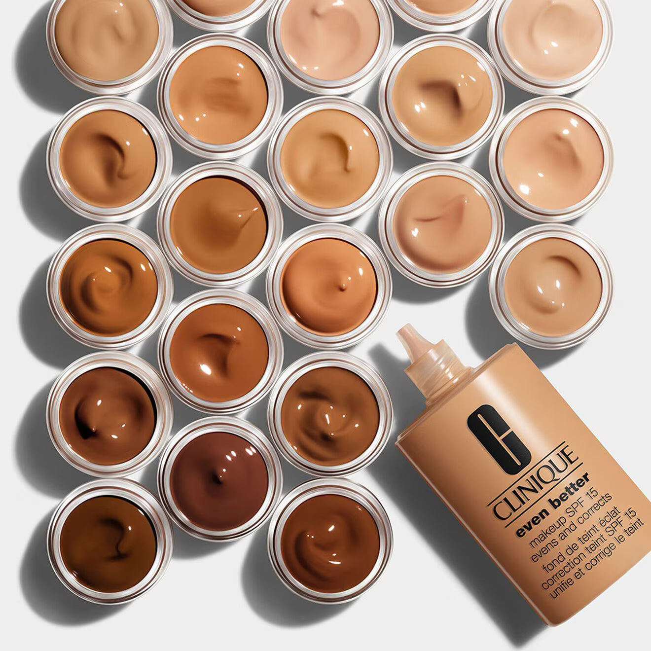 Even Better Makeup SPF 15 - Foundation SPF 15 evens and corrects