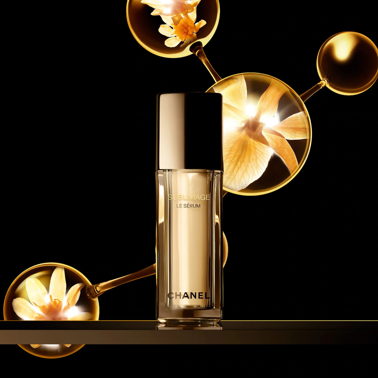 Sublimage Le Sérum Ultimate Serum: Rejuvenates and Redefines