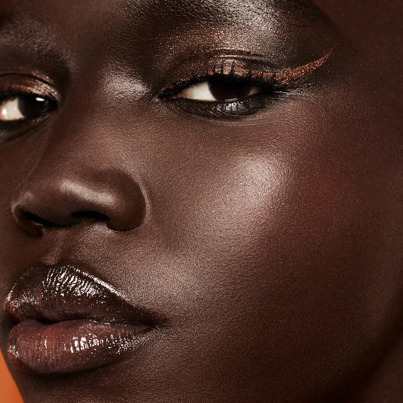 Le Glitty Lid Bronze - Shimmer Liquid Liner