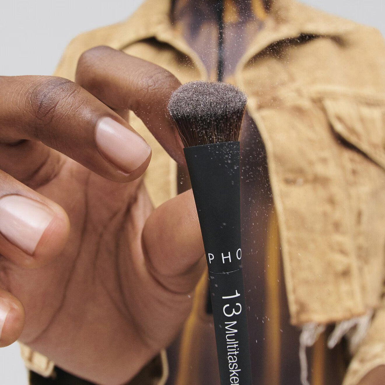 13 The Multitasker Eye Brush - Mistake-Proof Eye Application In Half The Time