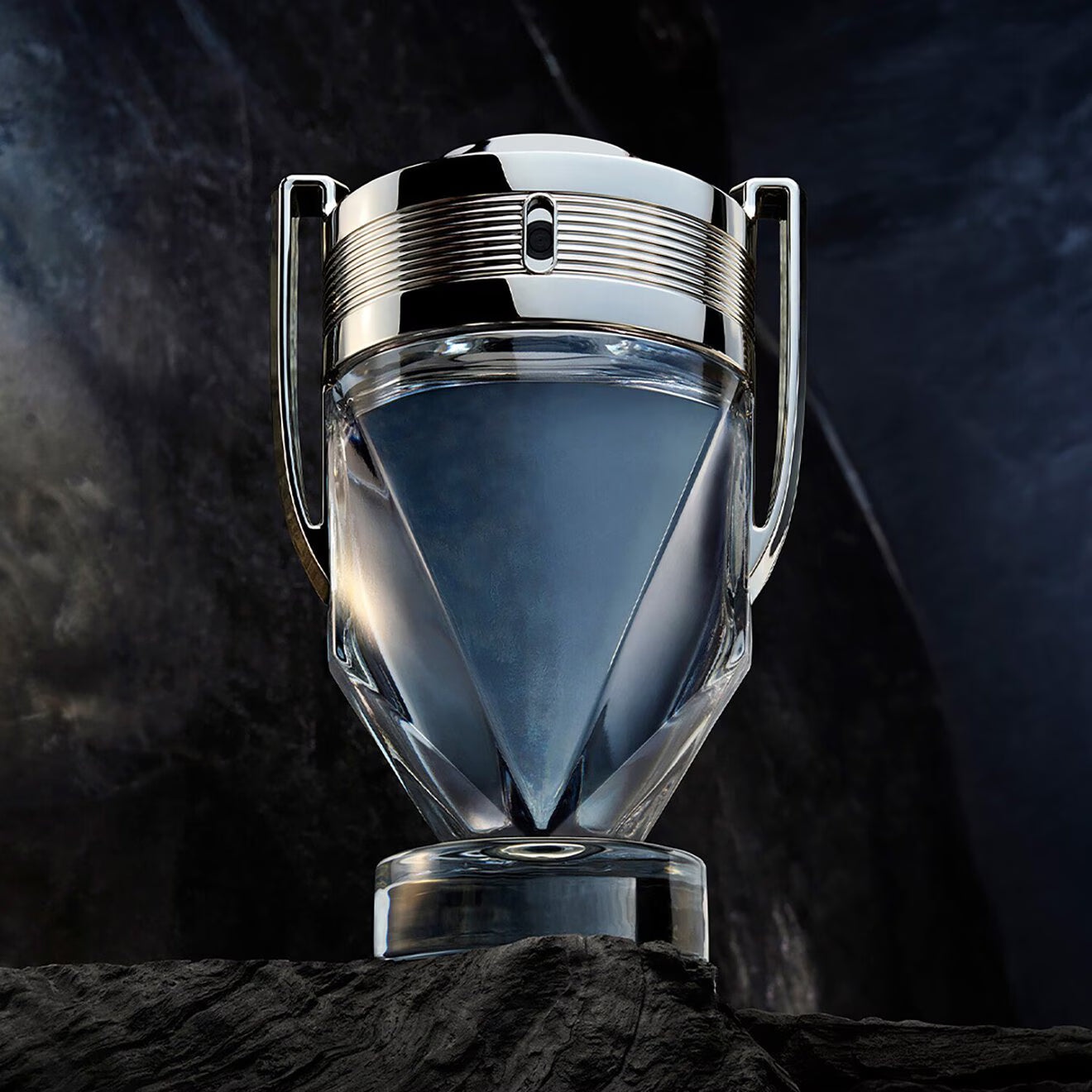 Invictus Eau de Toilette Spray