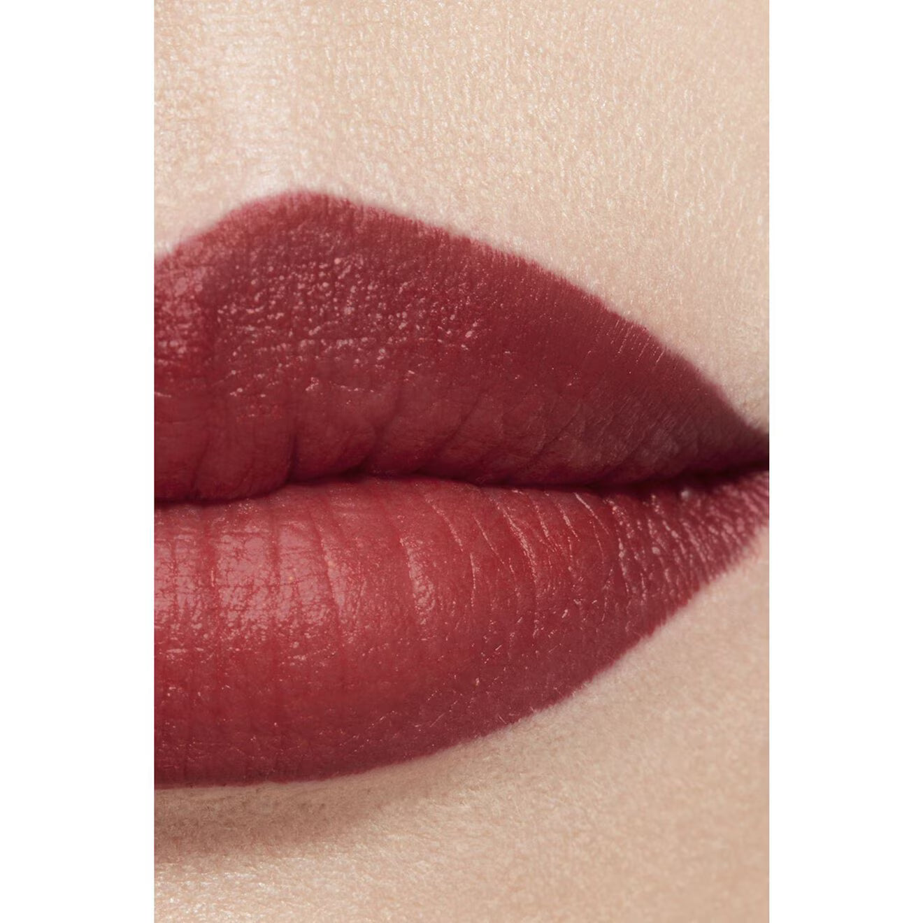 ROUGE ALLURE VELVET - Luminous Velvet Lipstick