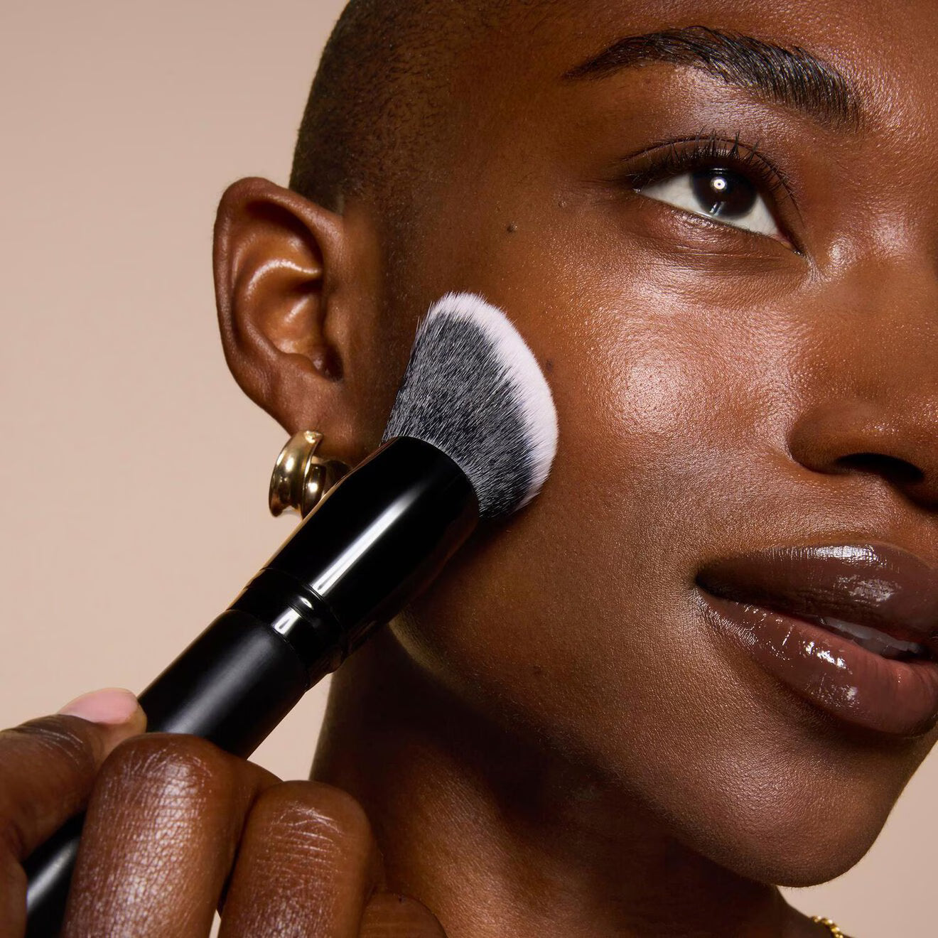 Smooth Swipe Foundation Brush