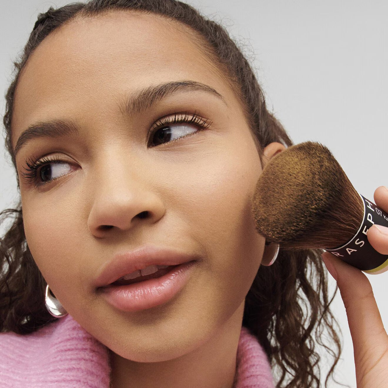 07 The Kabuki Brush - Mistake-Proof Face Application In Half The Time