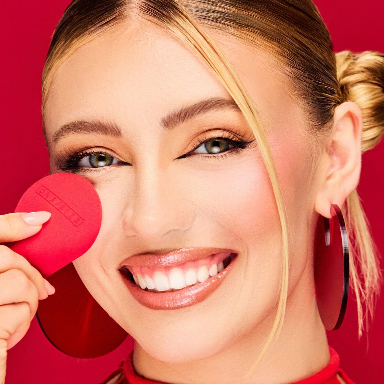 Turn Up The Base Infinity Beauty Sponge